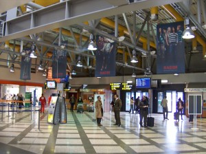 Quanto tempo prima in aeroporto