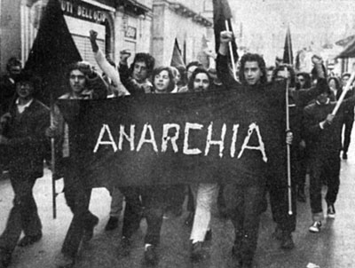 Anarchia : Una Breve Introduzione