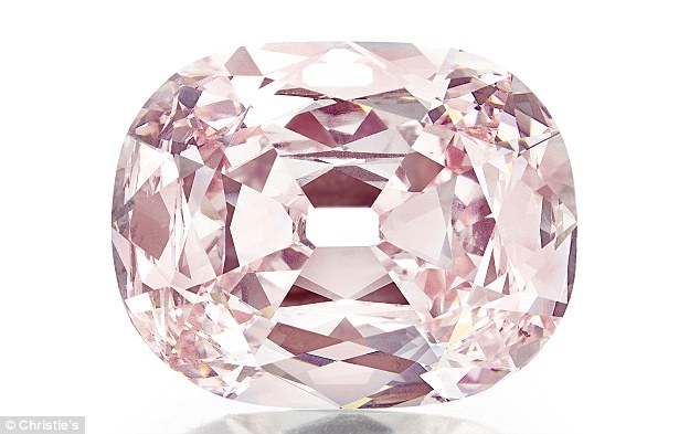 Rarissimo diamante rosa venduto per 39 milioni di dollari!