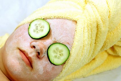 Come fare una maschera facciale con pomodoro, succo di limone e avena