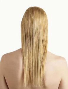 Come rendere più folti i capelli fini e grassi