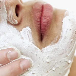 Come idratare il viso durante la notte