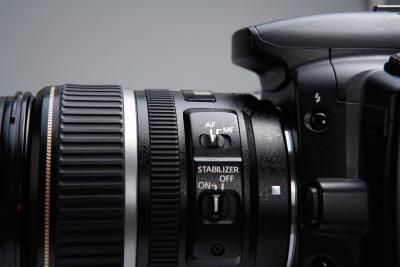 È crisi delle fotocamere digitali È crisi delle fotocamere digitali
