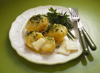 Come sbucciare le patate bollite