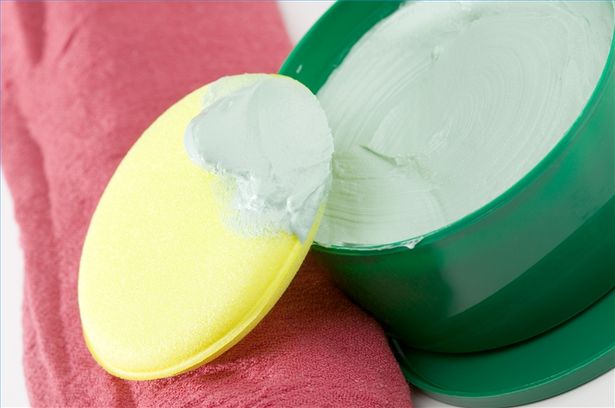 Come usare il miele in una maschera facciale