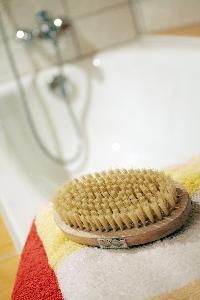 Come rassodare la pelle con lo spazzolamento a secco