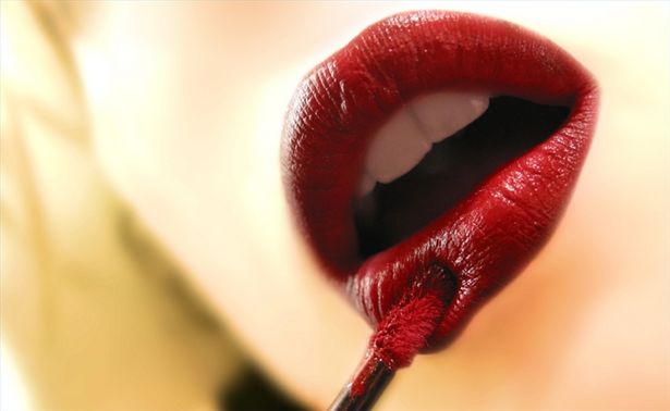 Come ottenere il rosso perfetto per le tue labbra