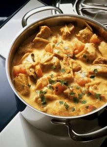 Come fare una semplice salsa rossa la curry