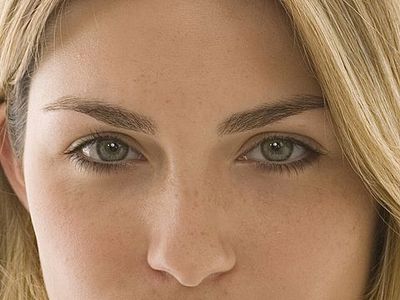 Come applicare agli occhi un normale trucco da giorno