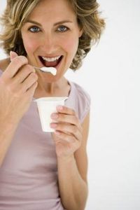 Come insaporire lo yogurt e ridurre il contenuto di zucchero