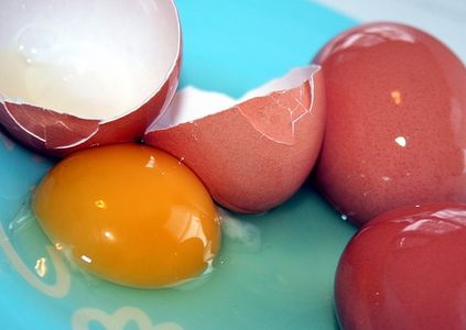 Ricetta per un trattamento capelli con uova, olio di oliva e maionese