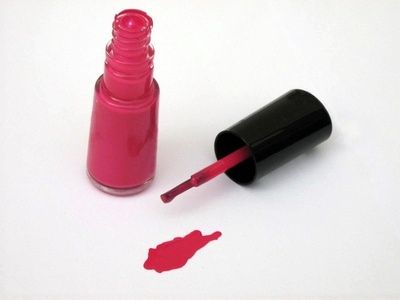 Quali sono dei bei colori di smalto per l'estate?