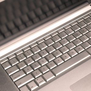 Come nascondere i dettagli sul Calendario di Outlook
