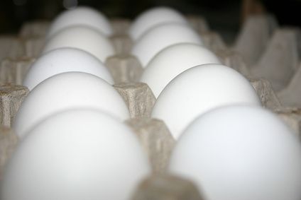Qual è il modo più facile di sgusciare un uovo sodo?