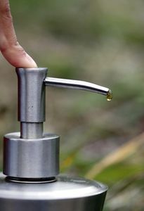 Come fare il sapone liquido usando l'olio di oliva