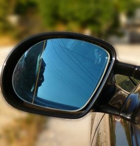 Come cambiare lo specchietto dell'auto