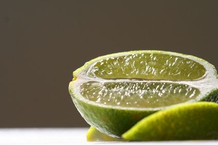 Come rimuovere le macchie dell'età dalla pelle naturalemente