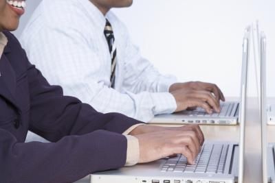 Come passare a un altro account di posta elettronica su Outlook