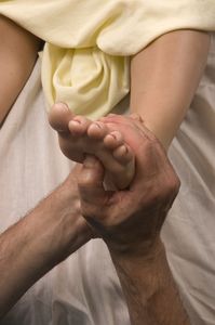 Istruzioni per massaggiare i piedi