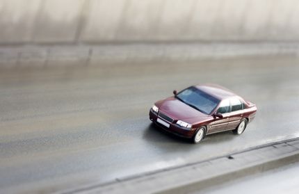 Come ricaricare l'aria condizionata dell'auto