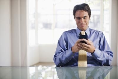 Come si fa a cancellare i messaggi WhatsApp sull'iPhone?