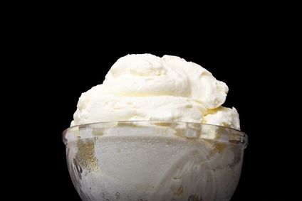Come glassare una torta con la panna montata