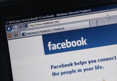 Come ricercare con l’email su Facebook