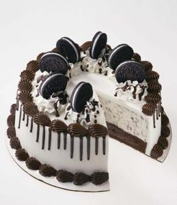 Come decorare una torta usando la panna montata