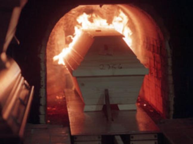 La gente paga per entrare nei simulatori di morte