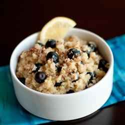 Colazione: quinoa, limone e mirtilli