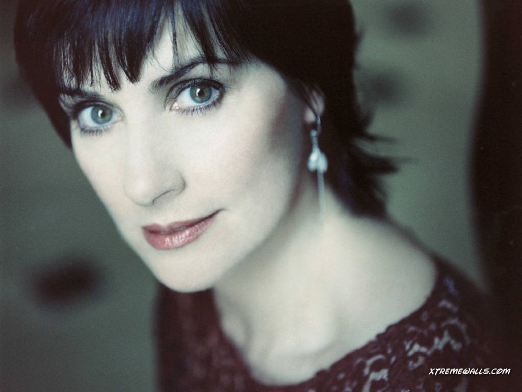Biografia: Enya