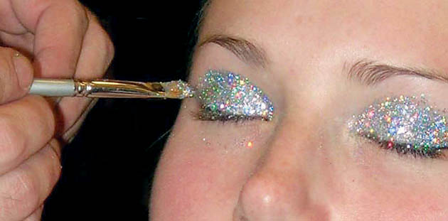 Consigli per applicare un makeup con glitter
