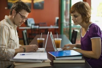 COME CONDIVIDERE UN FILE USANDO GOOGLE DOCS