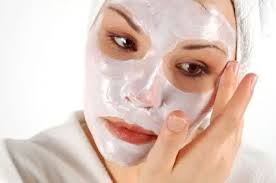 Come fare una maschera facciale all'anguria