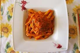 Come cucinare le penne con la crema di pomodori