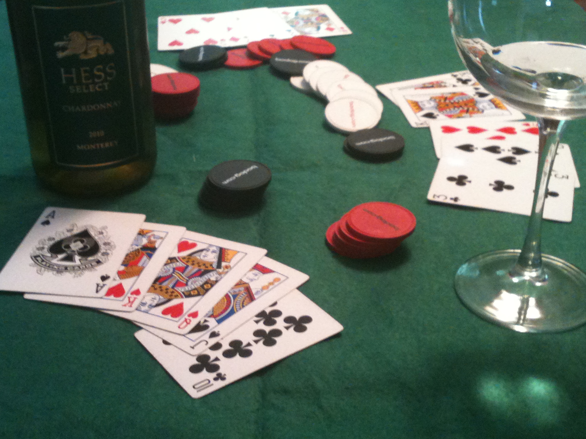 Poker e vino: il binomio questa volta è insolito
