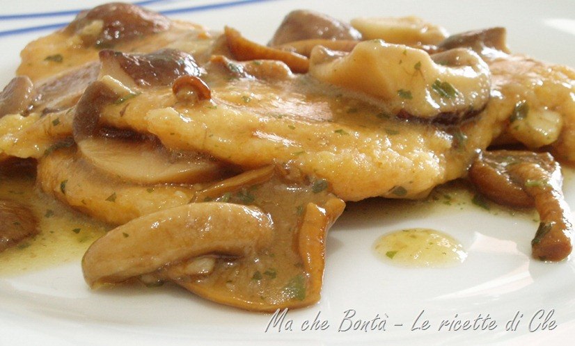 Ricette: pollo con salsa ai funghi