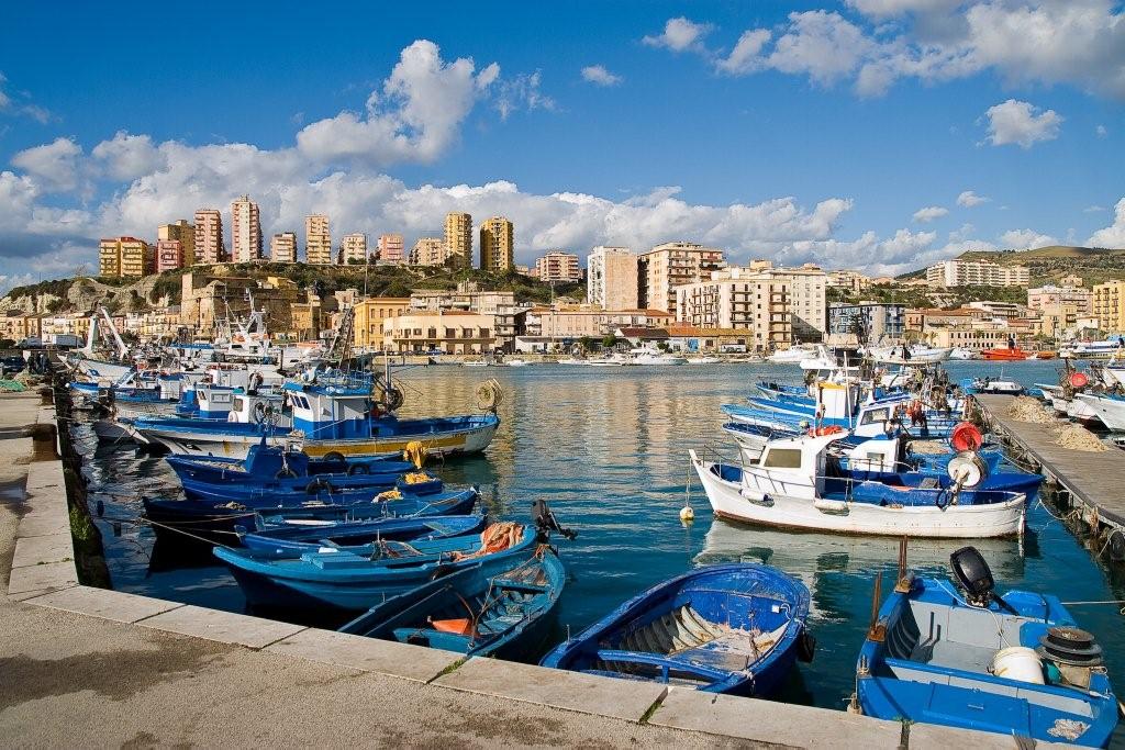 Dove si trova Porto Empedocle