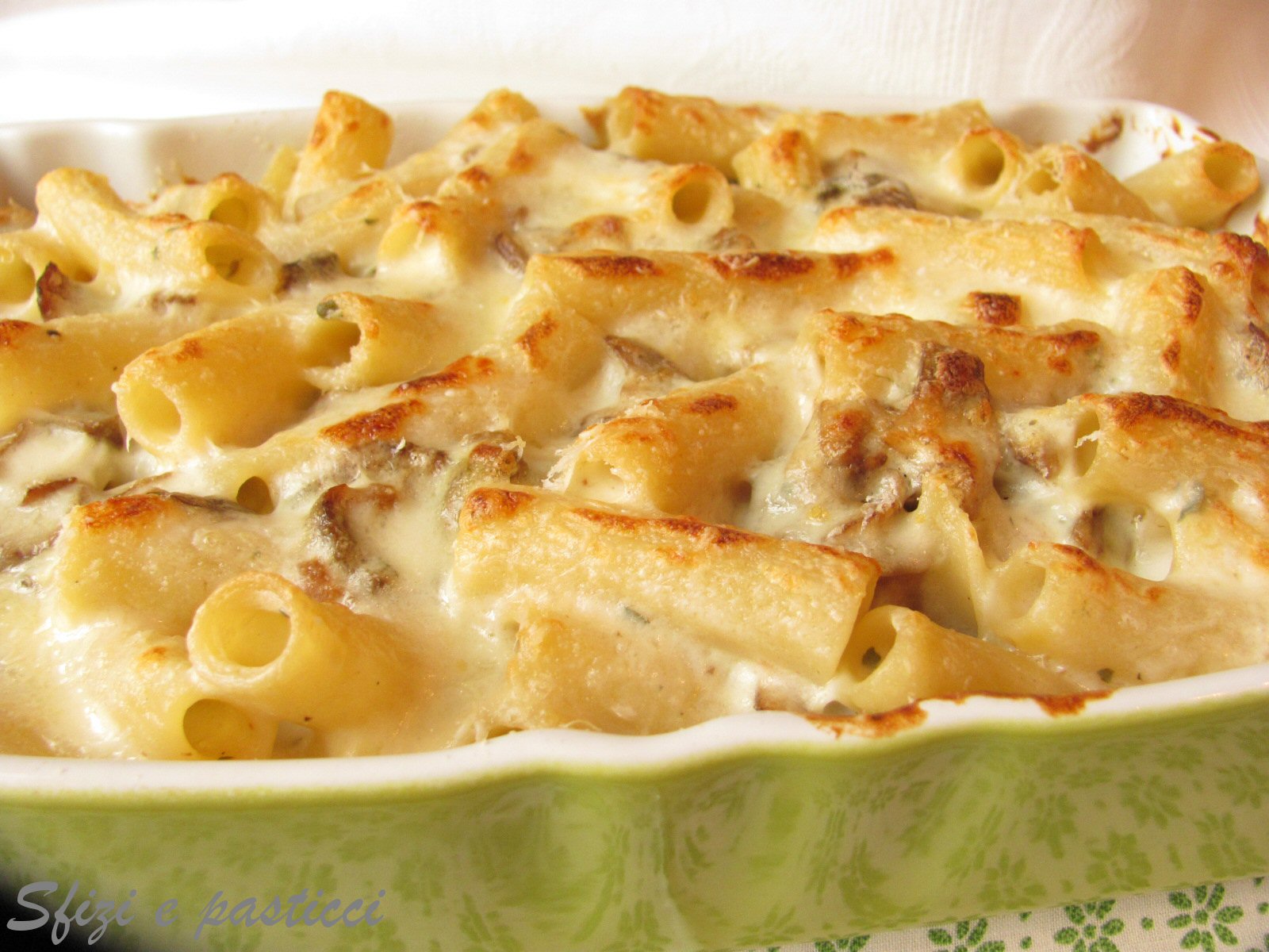 Come fare la pasta al forno con la salsiccia