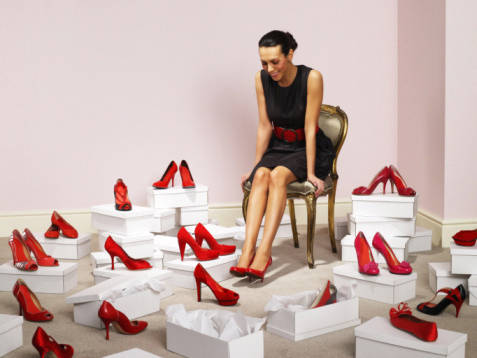 Come indossare scarpe rosse