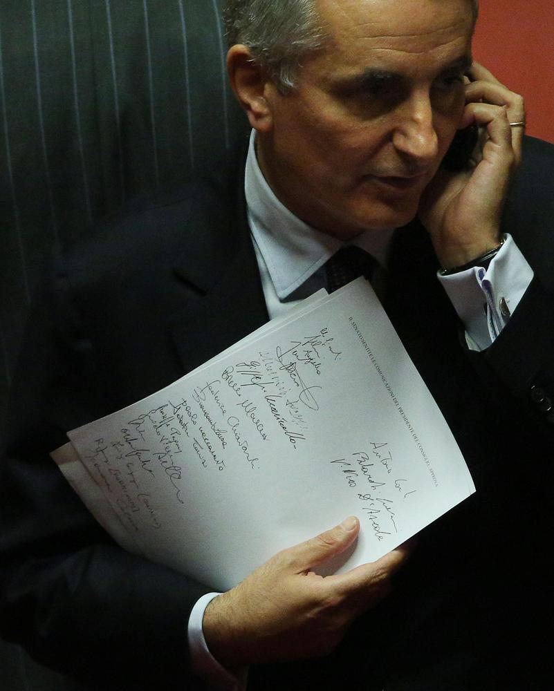 Governo, Giovanardi, D’Ascola, Augello e Sacconi i dissidenti