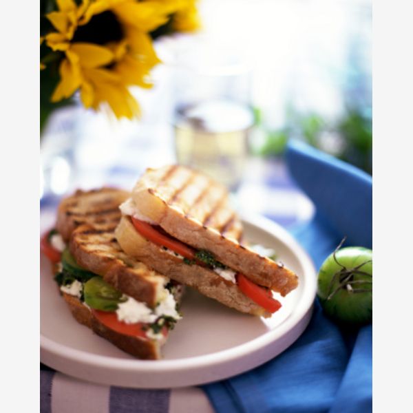 Come creare un gustoso panino estivo in stile italiano