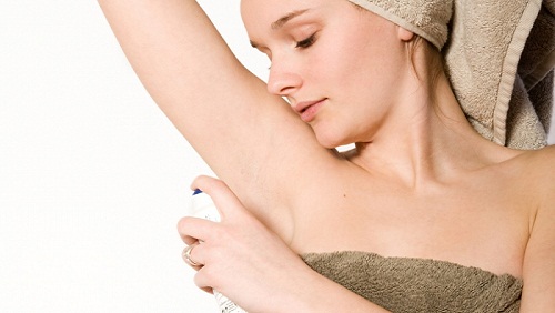 Come eliminare il cattivo odore del sudore
