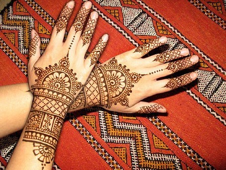 Quali sono i rischi del tatuaggio all’hennè?