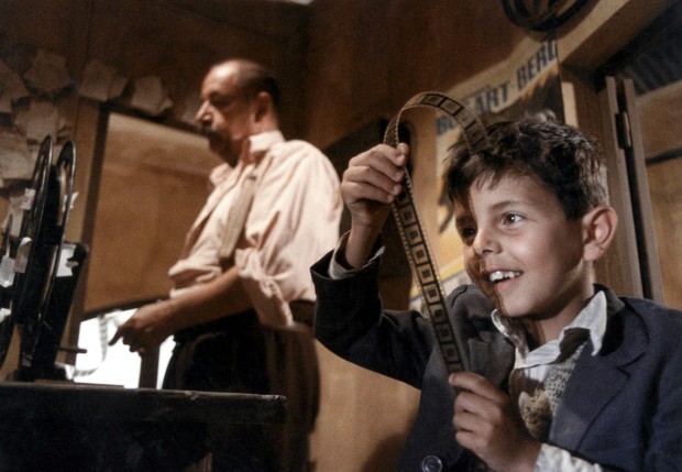 Nuovo cinema paradiso: trama, cast, personaggi. Nuovo cinema paradiso: trama, cast, personaggi.