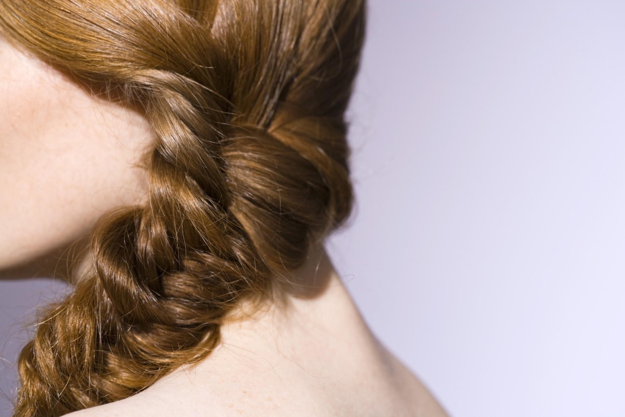 Idee acconciature trecce laterali facili
