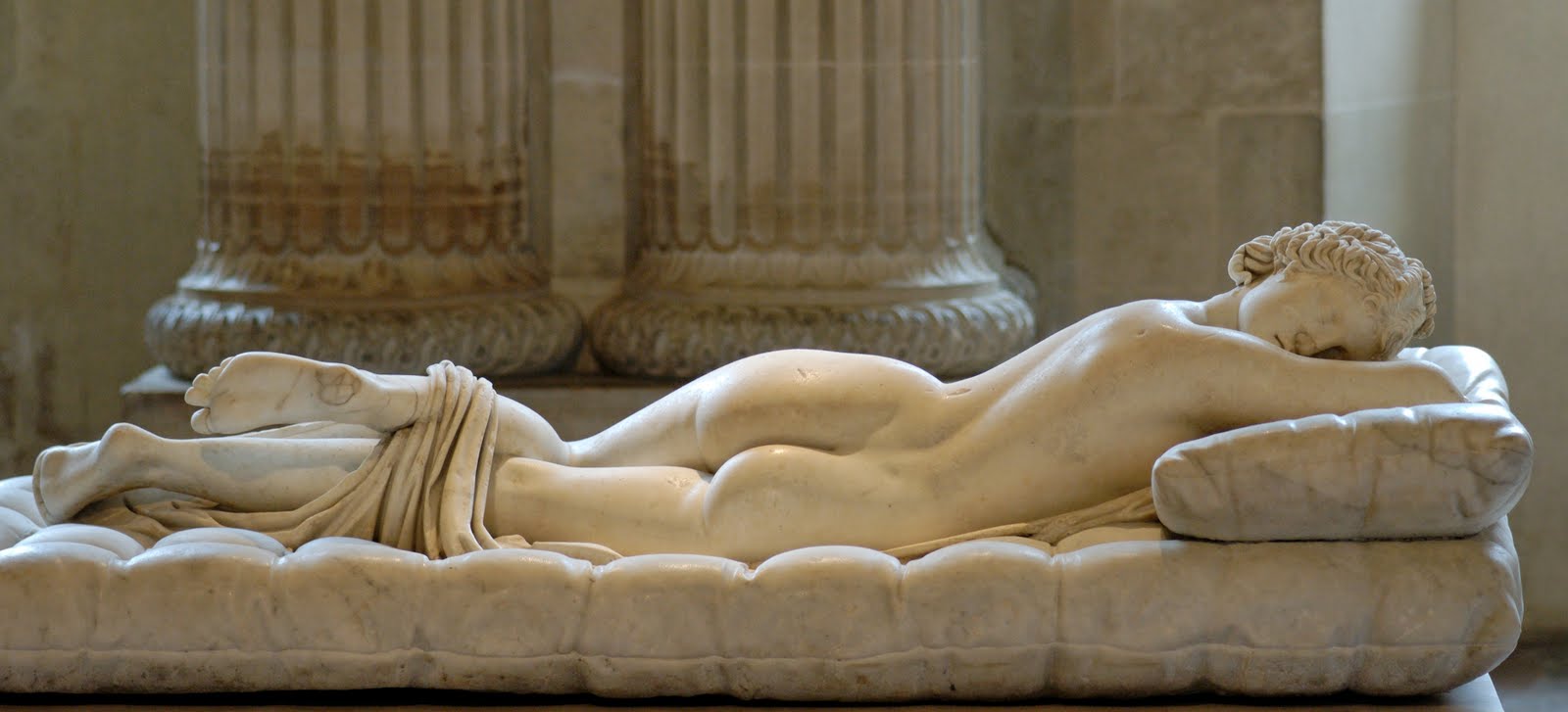 Gli Dèi Greci: Ermafrodito, Essere dal corpo femminile e dai genitali maschili