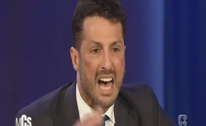 corona al maurizio costanzo show