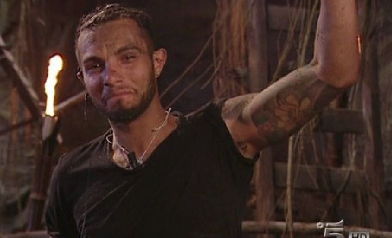 Isola, Maria De Filippi chiede scusa a Marco Carta al telefono