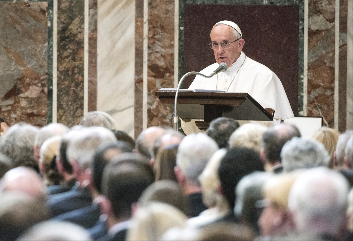 Papa: premio Carlo Magno, appello a Europa Papa: premio Carlo Magno, appello a Europa